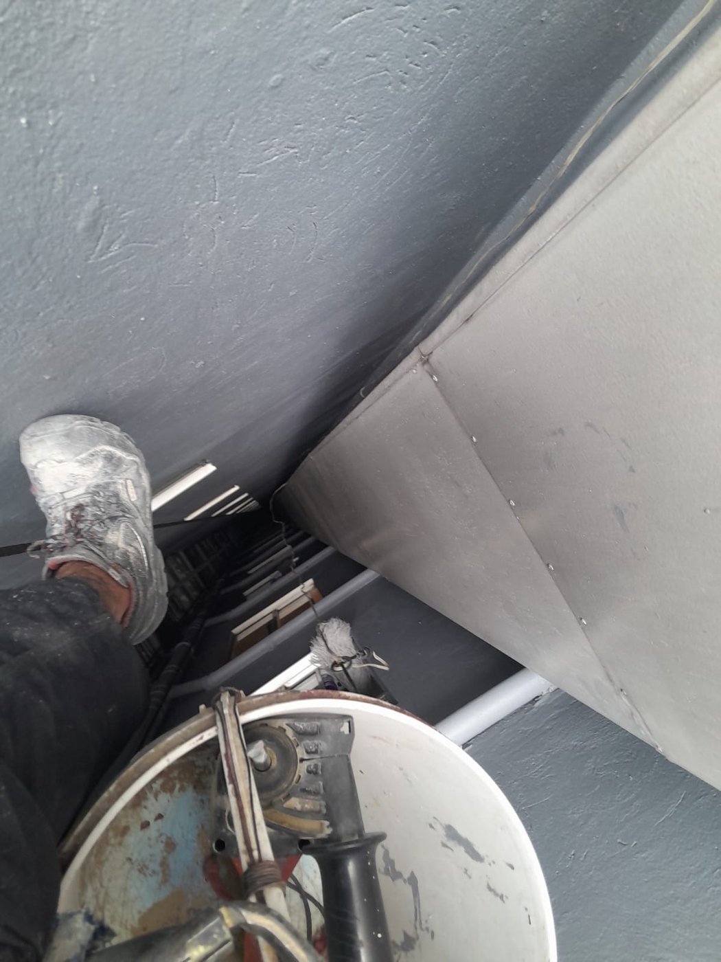 Detalle de conector certificado del sistema de acceso por cuerdas