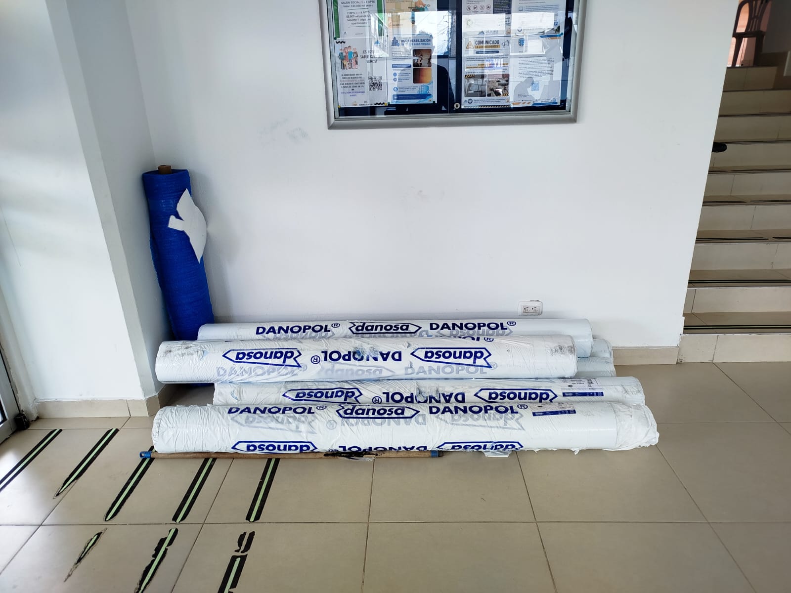 Rollos de membrana en acceso del conjunto