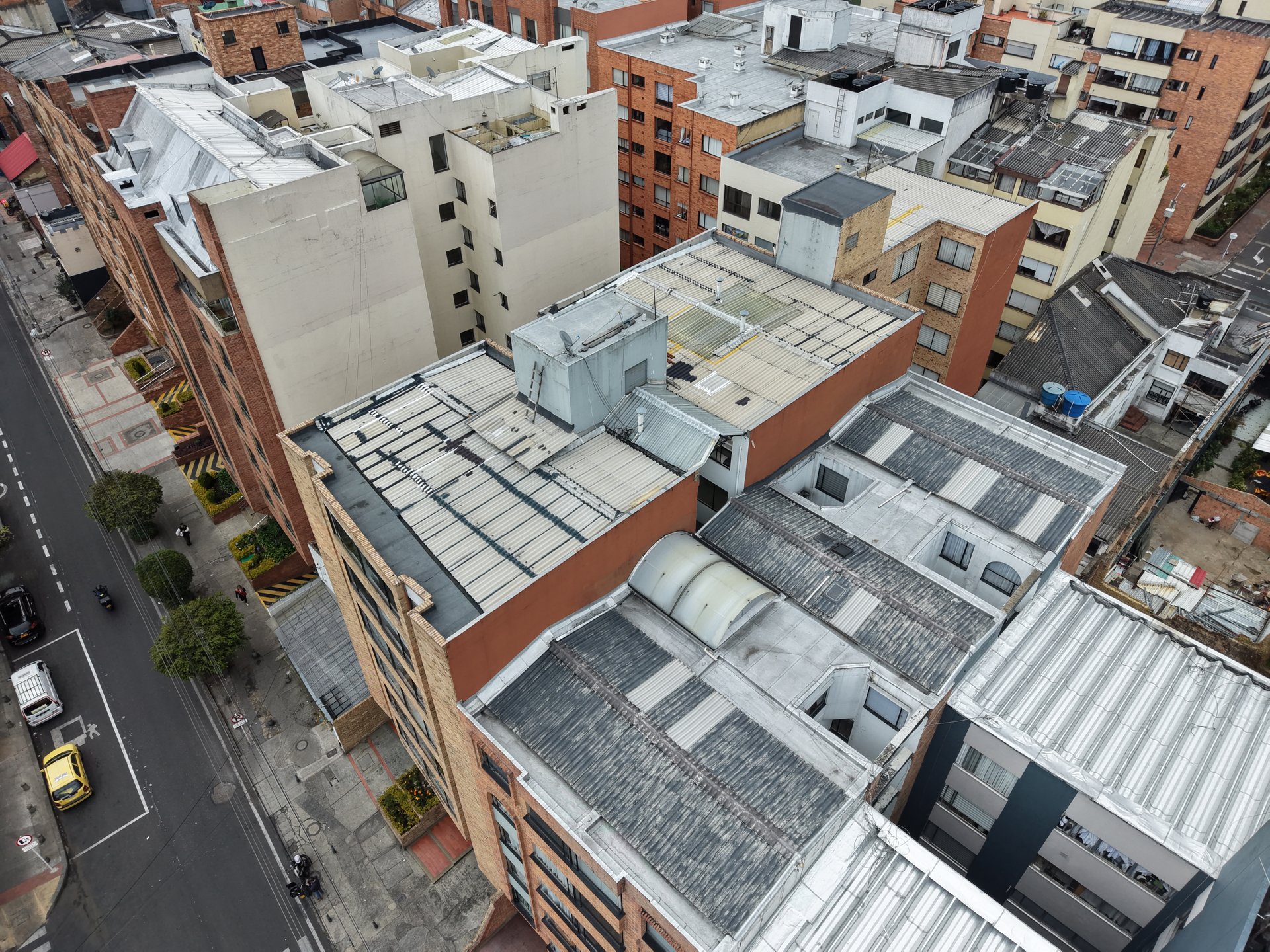 Entorno de calle del edificio