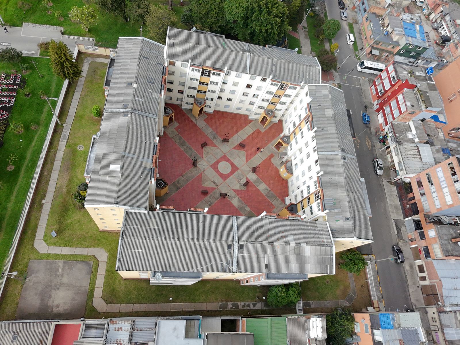 Vista cenital del conjunto y su patio central